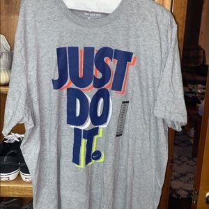 Nike t shirt